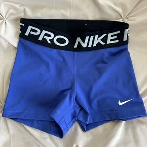 Nike short size XS